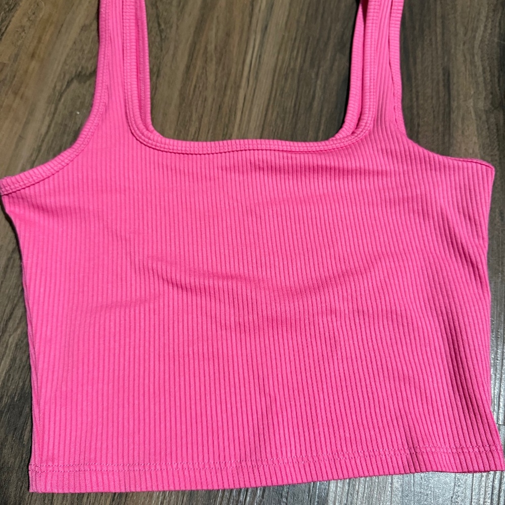NWT Hollister Ribbed Crop Top